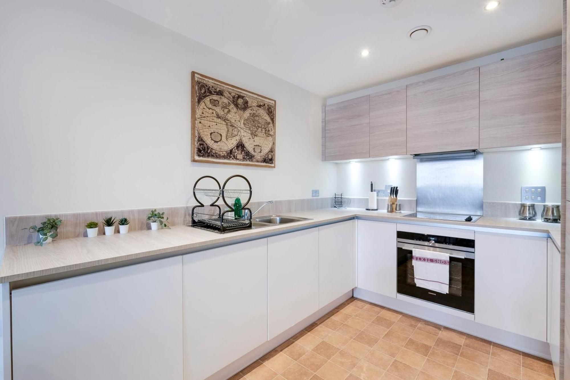 Alder House Serviced Apartment Maidenhead By 360Stays Exterior foto