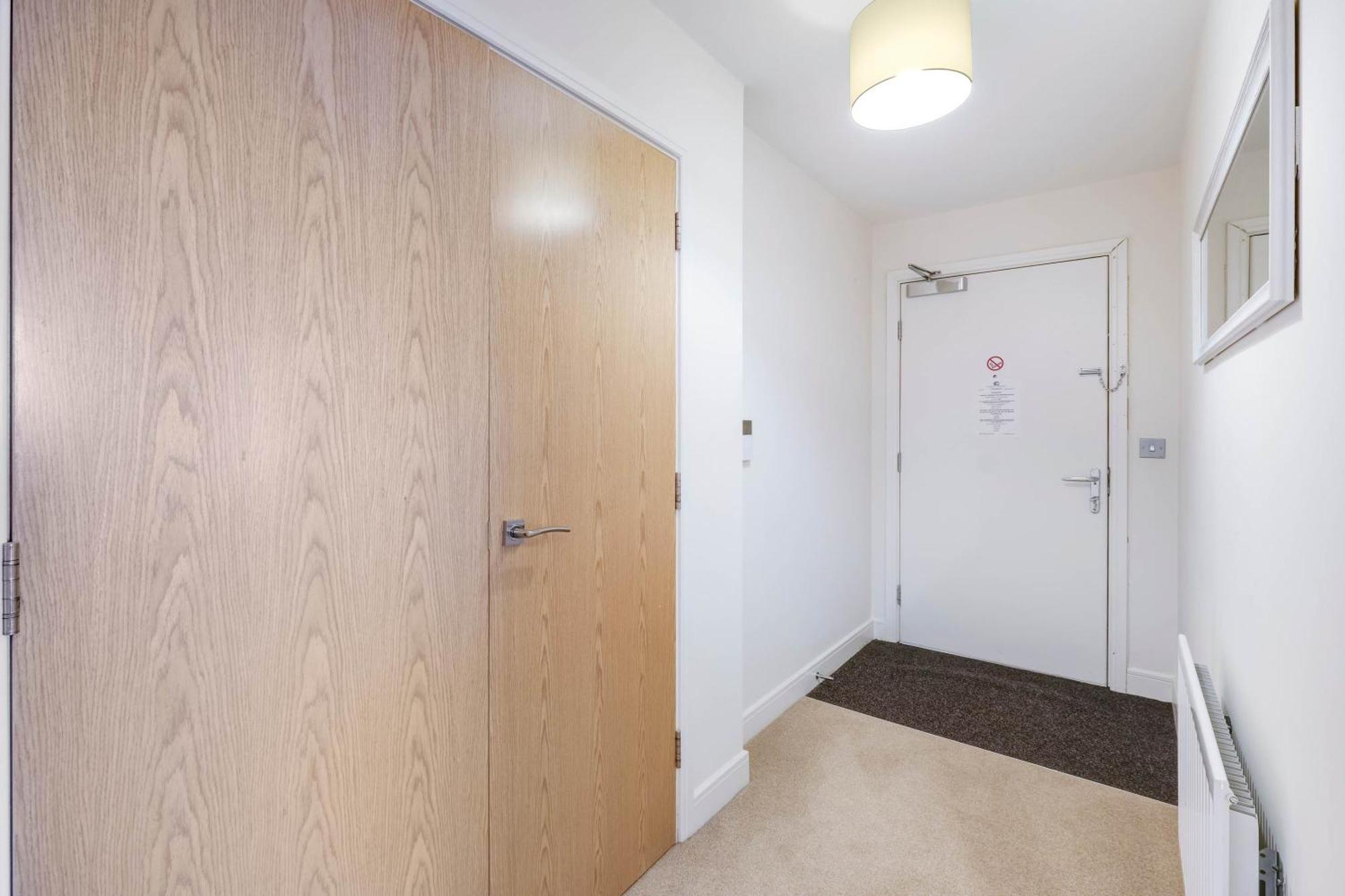 Alder House Serviced Apartment Maidenhead By 360Stays Exterior foto