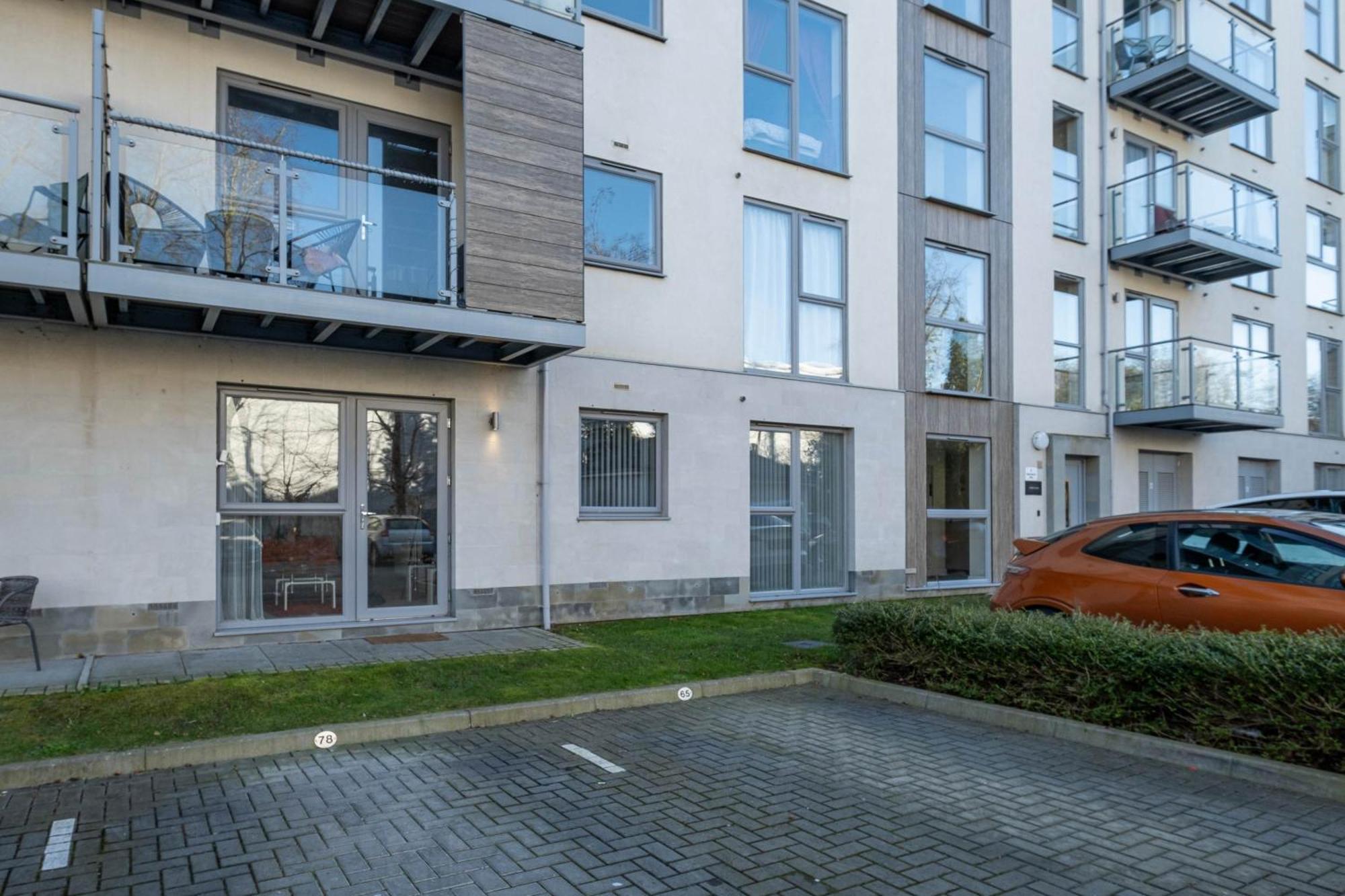 Alder House Serviced Apartment Maidenhead By 360Stays Exterior foto